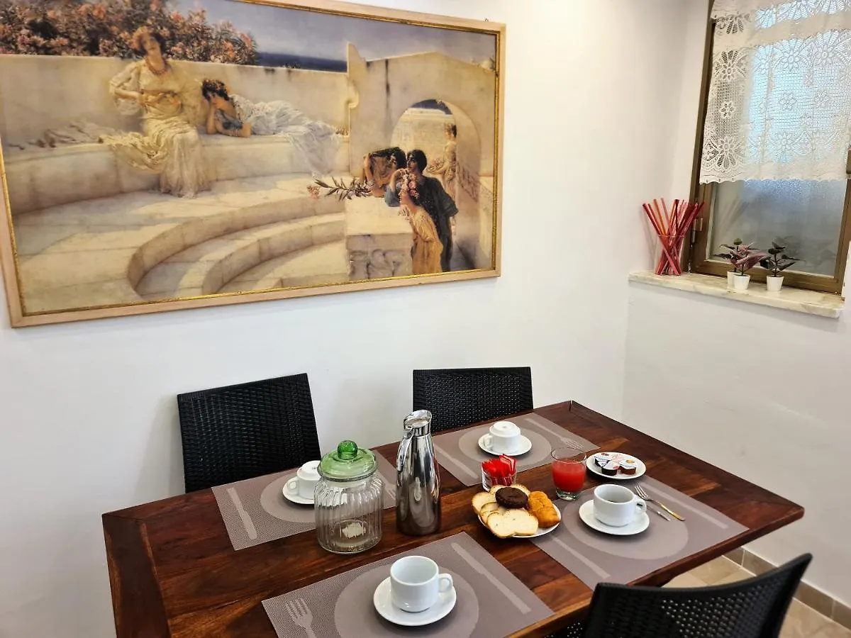 Camere Al Mare リド・ディ・カマイオーレ 0*,  イタリア